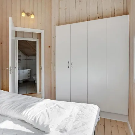 3 Bedroom Cozy In Сasa de vacaciones Børkop